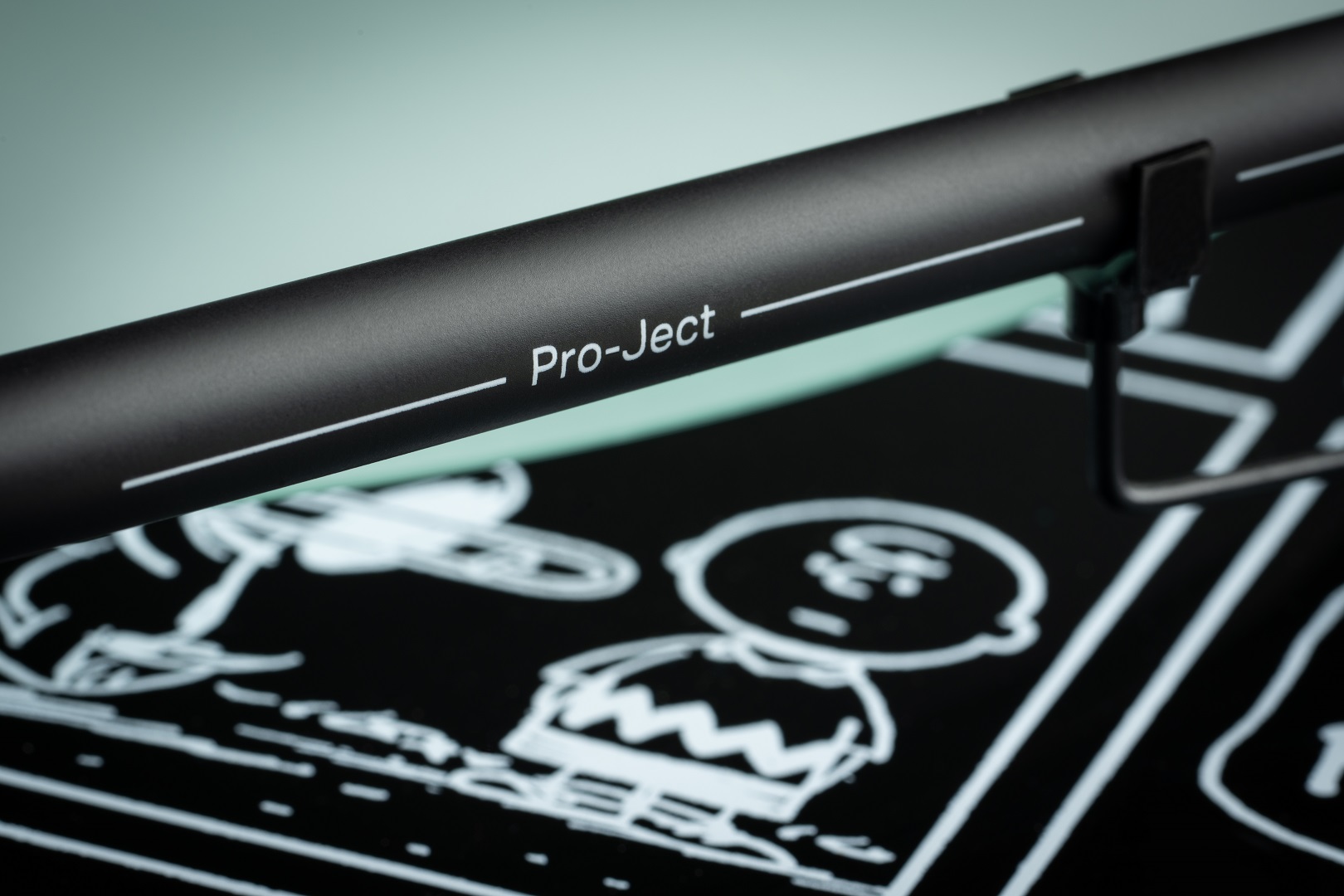 Peanuts Turntable Tonearm Detail