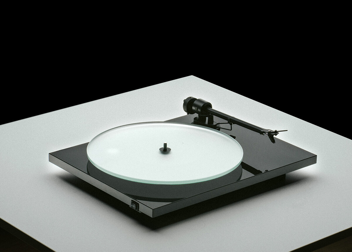 T1 Evo Hg Black Lifestyle V3